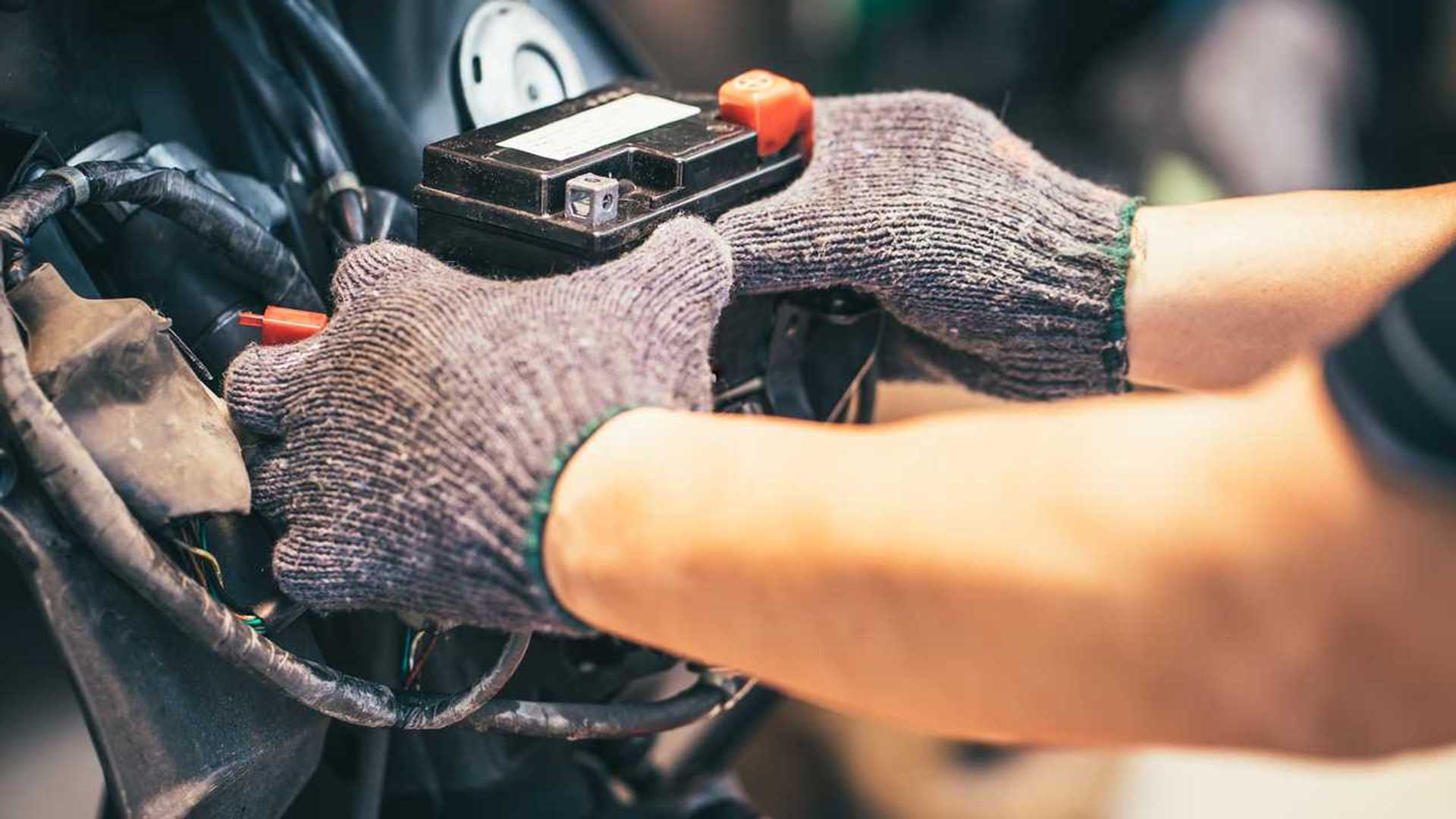 Two must-see tips for motorcycle maintenance